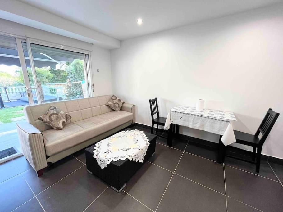 Appartement Elegant - 12Min Cdg Dammartin-en-Goele Exterior photo